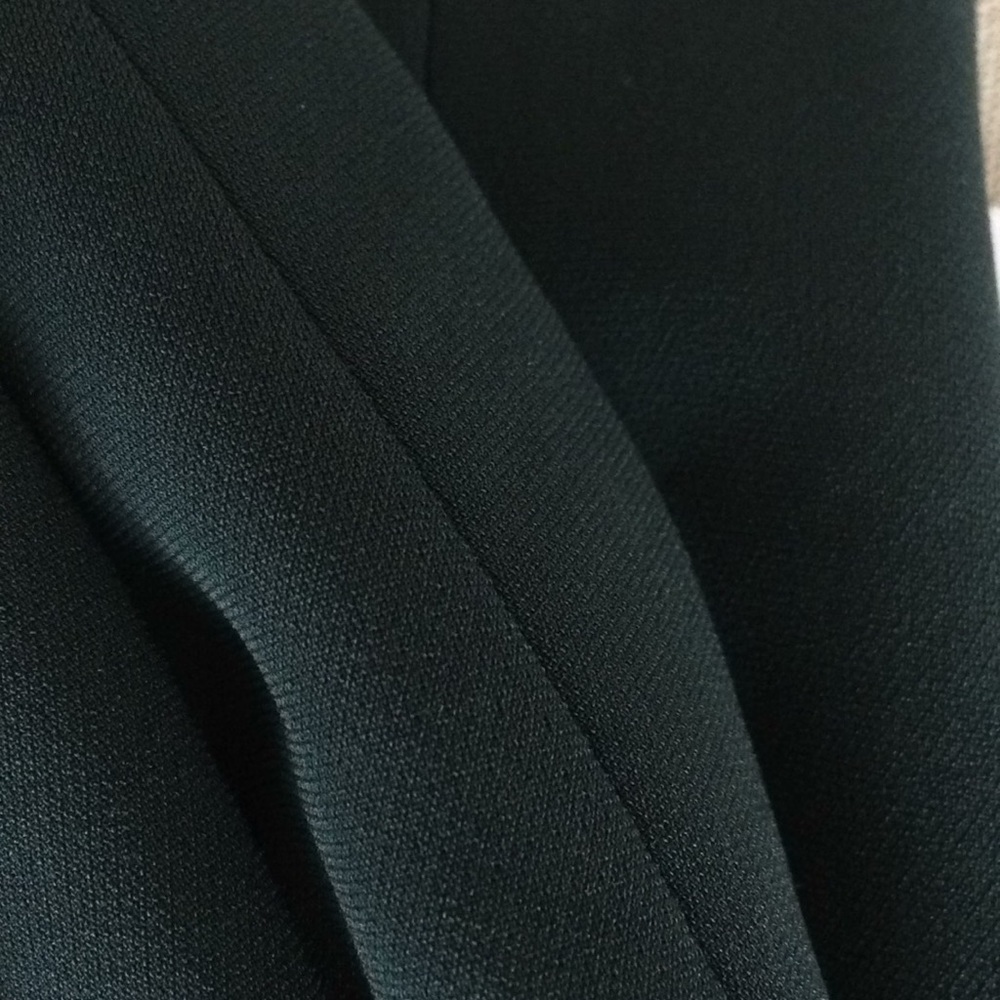 Jones New York classic forest green skirt for work - Picture 8 of 8